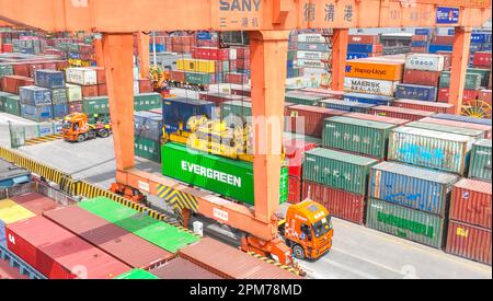 Aerial photo shows cargo ships traveling at the Grand Canal in Huai'an ...