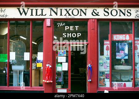 Will Nixon & Sons Pet Shop in Carlisle, Cumbria. Stock Photo