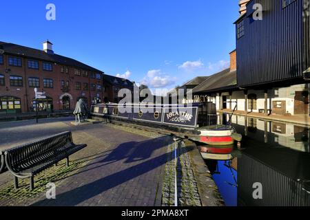 Narrowboats moored in the Canal Basin on the Coventry Canal, Coventry City, Warwickshire, England, UK Stock Photo