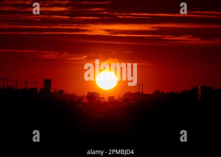 sunset on Highway 15 as it passes through the Yaquis towns between the municipalities of Empalme and Ciudad Obregon in the southern Mexican state of Sonora, Mexico. © (© Photo by Luis Gutierrez / Norte Photo)  atardecer en la carretera 15 a su paso por los pueblos Yaquis entre los municipios de  Empalme y Ciudad Obregon  sur del estado mexicano de Sonora, Mexico . © (© Photo by LuisGutierrez / Norte Photo) Stock Photo