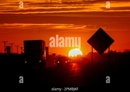 sunset on Highway 15 as it passes through the Yaquis towns between the municipalities of Empalme and Ciudad Obregon in the southern Mexican state of Sonora, Mexico. © (© Photo by Luis Gutierrez / Norte Photo)  atardecer en la carretera 15 a su paso por los pueblos Yaquis entre los municipios de  Empalme y Ciudad Obregon  sur del estado mexicano de Sonora, Mexico . © (© Photo by LuisGutierrez / Norte Photo) Stock Photo