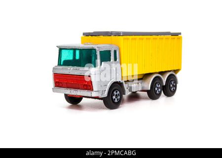 Lesney Products Matchbox model toy car 1-75 series no. 47 DAF Tipper Container Truck front view Stock Photo
