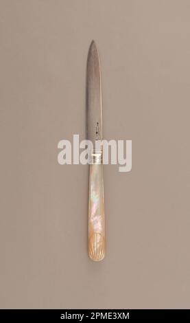 Knife (France); mother-of-pearl, silver; L x W x D: 20 x 1.7 x 1 cm (7 7/8 x 11/16 x 3/8 in.) Stock Photo