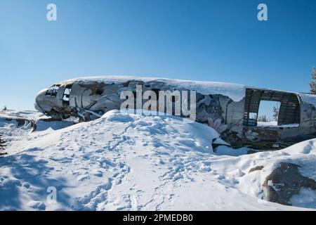 Emergency Transmission mural on Miss Piggy crashed aircraft in Churchill, Manitoba, Canada Stock Photo