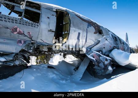 Emergency Transmission mural on Miss Piggy crashed aircraft in Churchill, Manitoba, Canada Stock Photo