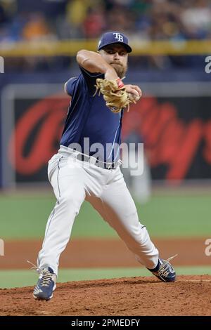 St. Petersburg, FL USA; Tampa Bay Rays relief pitcher Jalen Beeks (68)  delivers a pitch during an MLB game against the Boston Red Sox on  Wednesday, Ap Stock Photo - Alamy