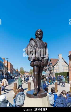 Large statue of William Shakespeare in Henley Street, Stratford-upon-Avon, Warwickshire Stock Photo
