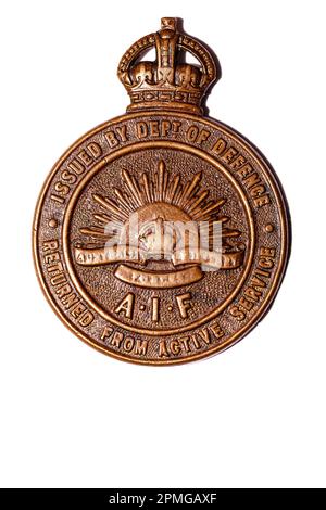 Australian Military badges, Rising sun or Australian Commonwealth ...