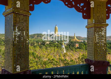 Maha Bodhi Ta Htaung Standing Buddha and large reclining Buddha statue seen from tower in Garden of Thousand Buddhas, Monywa, Myanmar (Burma), Asia Stock Photo