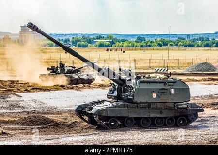 Self-propelled artillery installation 2S19M2 Msta-S of the Russian Army ...