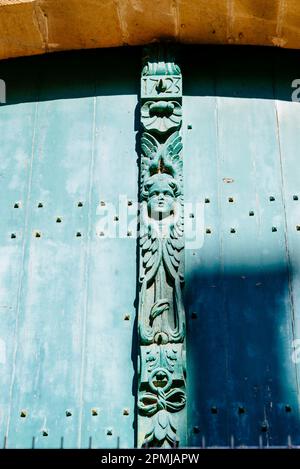 Entrance door detail. Saint-Salvator Cathedral is the cathedral of Bruges, built between the 13th and 14th centuries. Bruges, West Flanders, Belgium, Stock Photo