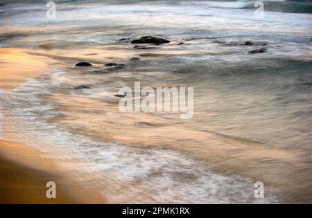 Risacca al tramonto. Porto Ferro, SS, Sardegna, Italy Stock Photo