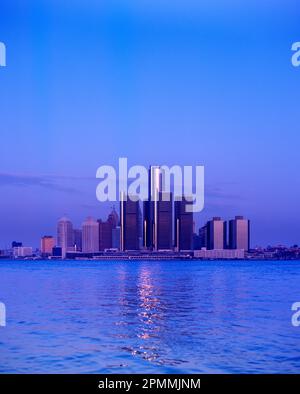 1991 HISTORICAL DOWNTOWN SKYLINE DETROIT MICHIGAN USA Stock Photo