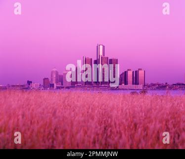 1991 HISTORICAL DOWNTOWN SKYLINE DETROIT MICHIGAN USA Stock Photo