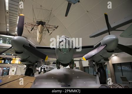 de Havilland Mosquito B35, a twin-engined wooden light bomber Stock ...