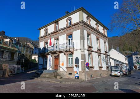 Europe, Luxembourg, Diekirch, Esch-sur-Sure, Historic Buildings and the Tourist Information Office on Rue du Moulin and Rue des Remparts Stock Photo