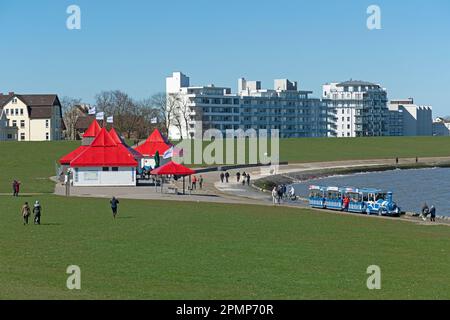 Grimmershörn Bay, Jan Cux Beach Train, houses, takeaways, Cuxhaven, Lower-Saxony, Germany Stock Photo