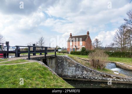 Papercourt Lock on the River Wey Navigations Canal Stock Photo