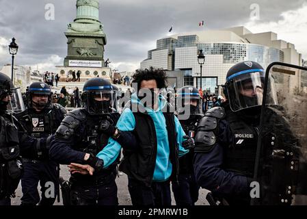 Antonin Burat / Le Pictorium -  Protest against pension bill in Paris - April 13, 2023 -  14/4/2023  -  France / Paris / Paris  -  A protester being arrested, during Paris demonstration organized on the occasion of the twelfth nationwide day of action against the pension bill. Stock Photo