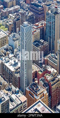 View from above: 30 East 31st Street’s white terra cotta lattice forms interlocking arches above Midtown Manhattan. Stock Photo