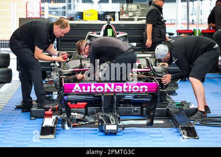 Long Beach, USA. 13th Apr, 2023. Meyer Shank Racing, Dallara IR18 Honda, mechanics at work during 3rd round of 2023 NTT IndyCar Series, from April 14 to 16, 2023 on the Streets of Long Beach, in Long Beach, California, United States of America - Photo Florent Gooden/DPPI Credit: DPPI Media/Alamy Live News Stock Photo