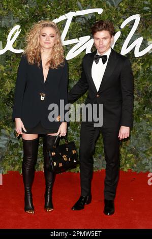 London, UK. 29th Nov, 2021. Pixie Lott and Oliver Cheshire attend The Fashion Awards 2021 at Royal Albert Hall in London, England. (Credit Image: © Fred Duval/SOPA Images via ZUMA Press Wire) EDITORIAL USAGE ONLY! Not for Commercial USAGE! Stock Photo