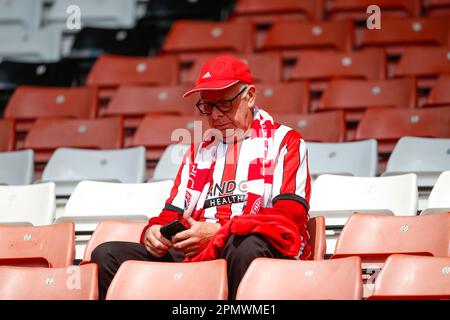 Sheffield, UK. 15th Apr, 2023. A fan of Sheffield United during the Sky Bet Championship match Sheffield United vs Cardiff City at Bramall Lane, Sheffield, United Kingdom, 15th April 2023 (Photo by Ben Early/News Images) in Sheffield, United Kingdom on 4/15/2023. (Photo by Ben Early/News Images/Sipa USA) Credit: Sipa USA/Alamy Live News Stock Photo