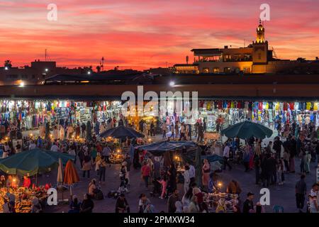 Abendhimmel über Djemaa el Fna Stock Photo