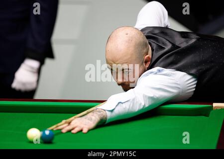 Ronnie O'Sullivan during day one of the Cazoo World Snooker Championship at  the Crucible Theatre, Sheffield. Picture date: Saturday April 15, 2023  Stock Photo - Alamy