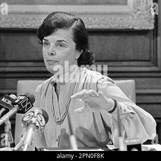 San Francisco Mayor Dianne Feinstein holding a press conference in her City Hall office about capital improvements. California, 1984, Stock Photo