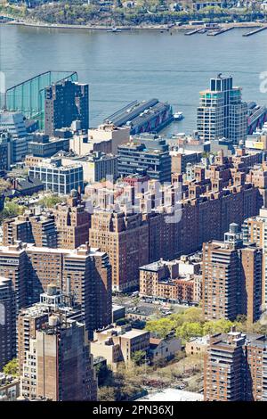 London Terrace, a 14-building apartment complex in NYC’s Chelsea section. London Terrace Towers are co-op; midblock London Terrace Gardens are rental. Stock Photo