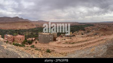 Morocco: one of the stunning clay villages in the green Dades valley near Boumalne Dades and Dades Gorge, carved by Dades River Stock Photo