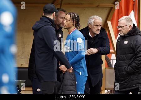 VOLENDAM - Xavi Simons of PSV Eindhoven is disappointed during the Dutch premier league match between FC Volendam and PSV Eindhoven at the Kras stadium on April 16, 2023 in Volendam, Netherlands. ANP MAURICE VAN STONE Stock Photo