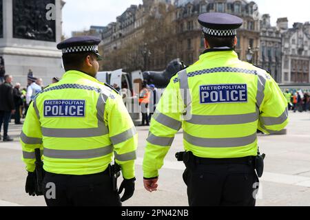 London, UK. 15th Apr, 2023. Police officers seen at Trafalgar Square, London. Female police officers are to get specially-designed body armour to fit their bodies. (Photo by Steve Taylor/SOPA Images/Sipa USA) Credit: Sipa USA/Alamy Live News Stock Photo