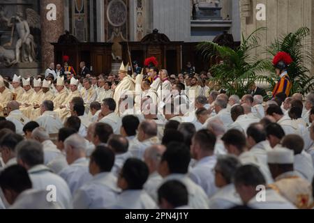 April 06, 2023 - Vatican: Pope Francis celebrates in St. Peter's Basilica the Mass of Chrism on the occasion of Holy Thursday of Easter Week. © Andrea Sabbadini Stock Photo