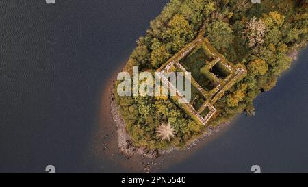 Innes Chonnel Caste - Loch Awe, Scotland, Also known as Ardchonnel Castle, its located on an Island only accessible by water in the middle of the Loch Stock Photo