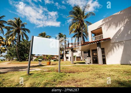 home for sale sign that is blank for copy space. image for designers to place text inferences such as for sale, foreclosure, sold, bank owned. mockup Stock Photo