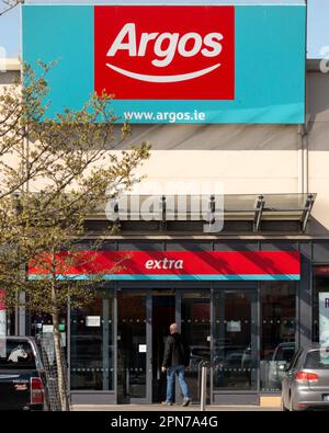 Customer entering the Argos store at the DeerPark shopping centre in Killarney, County Kerry, Ireland Stock Photo