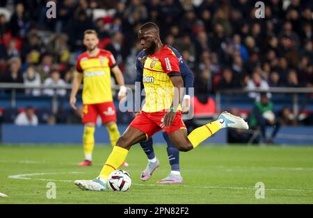 Paris, France. 15th Apr, 2023. Jean Onana of Lens during the French championship Ligue 1 football match between Paris Saint-Germain (PSG) and RC Lens on April 15, 2023 at Parc des Princes stadium in Paris, France - Photo Jean Catuffe/DPPI Credit: DPPI Media/Alamy Live News Stock Photo