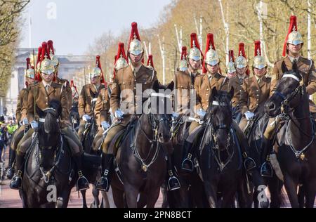 London, UK. 17th April 2023. The Household Cavalry Mounted Regiment begins rehearsals at Buckingham Palace and The Mall for the coronation of King Charles III and Queen Camilla, which takes place on May 6th. Stock Photo