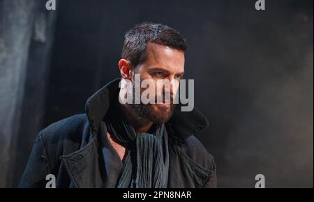 Richard Armitage (John Proctor) in THE CRUCIBLE by Arthur Miller at the Old Vic Theatre, London SE1  03/07/2014  design: Soutra Gilmour  lighting: Tim Lutkin  director: Yael Farber Stock Photo