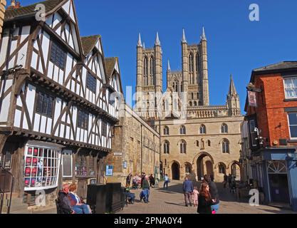 Lincoln cathedral towers, church of the Blessed Virgin Mary of Lincoln, 2 Exchequer Gate, Lincoln city centre, Lincolnshire, England, UK, LN2 1PZ Stock Photo