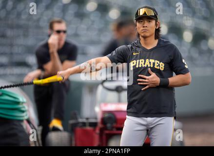 Photo: Pittsburgh Pirates Ji Hwan Bae Rounds Third - PIT2022100506 