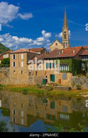 Saint Antonin Noble Val, Aveyron River, Tarn et Garonne department, Midi-Pyrenees Region, France Stock Photo