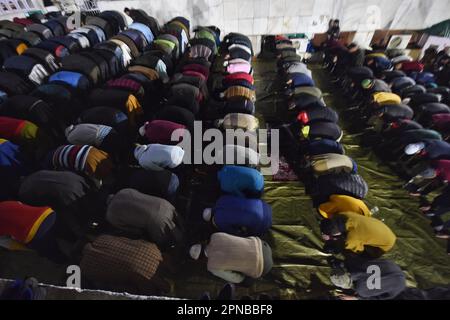 Srinagar, India. 18th Apr, 2023. Kashmiri Muslims Offer Prayers During ...