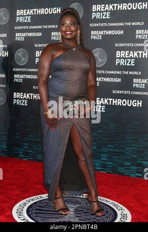 April 15, 2023, Los Angeles, CA, USA: LOS ANGELES - APR 15: Dr. Raven Baxter at the 9th Breakthrough Prize Ceremony Arrivals at the Academy Museum of Motion Pictures on April 15, 2023 in Los Angeles, CA (Credit Image: © Kay Blake/ZUMA Press Wire) EDITORIAL USAGE ONLY! Not for Commercial USAGE! Stock Photo