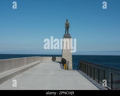 Roger Casement Statue Installed At D n Laoghaire Baths Stock Photo Alamy roger-casement-statue-installed-at-d-n-laoghaire-baths-stock-photo-alamy