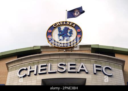 General view of a Chelsea club crest, flag and wording on the outside of the stadium during the UEFA Champions League quarter-final second leg match at Stamford Bridge, London. Picture date: Tuesday April 18, 2023. Stock Photo