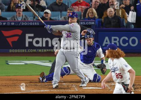 New York Mets' Daniel Vogelbach (32) bats against the Tampa Bay Rays during  the first inning of a spring training baseball game Friday, March 24, 2023,  in St. Petersburg, Fla. (AP Photo/Chris