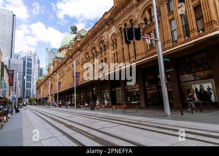 6th January 2019, Sydney NSW Australia : Streetview of Pitt pedestrian  street full of people in Sydney Australia Stock Photo - Alamy